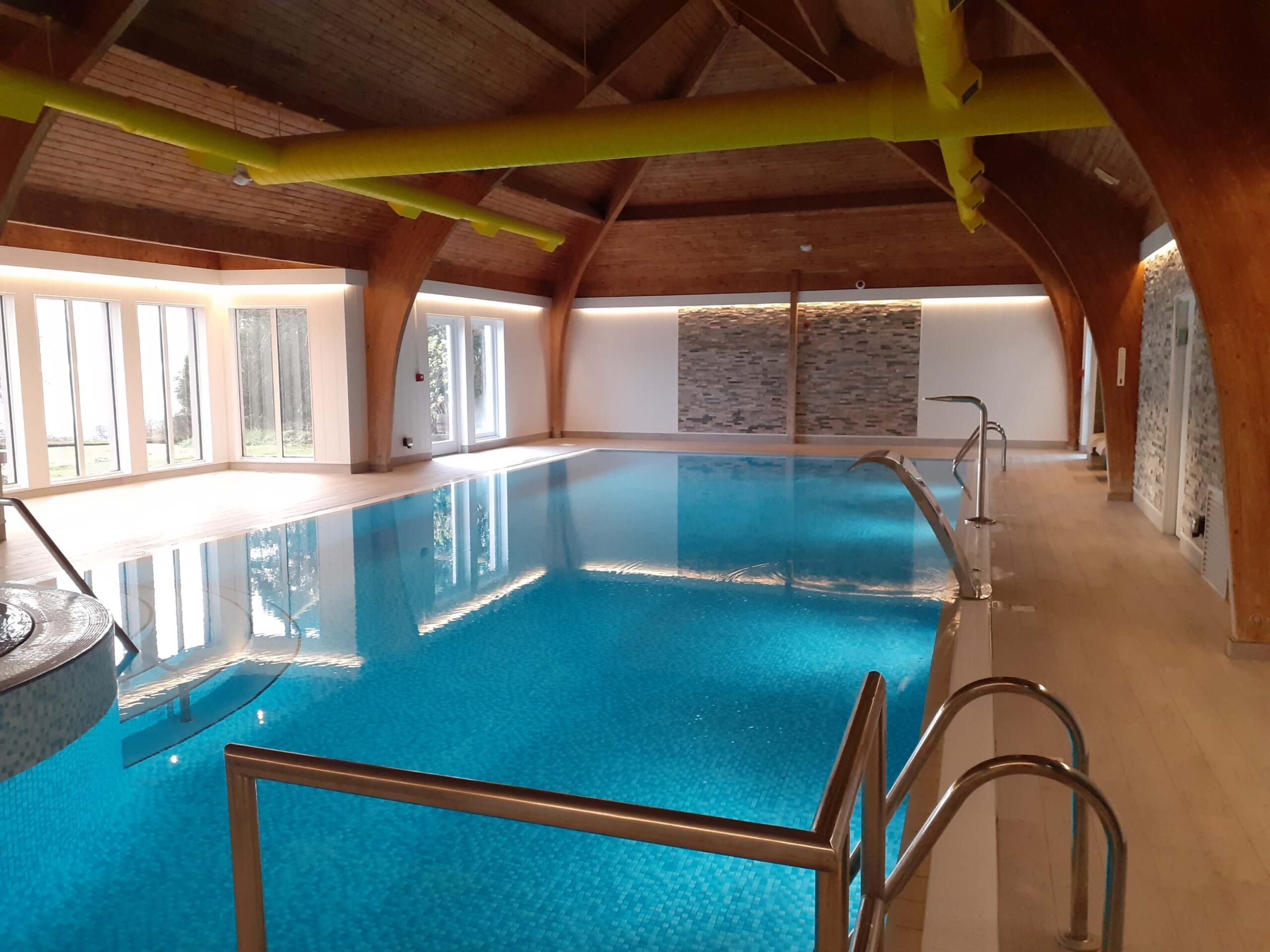 creara hotel swimming pool